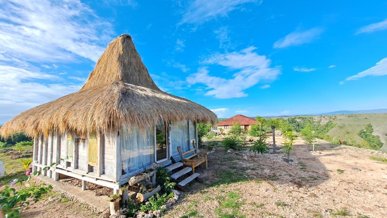 Hars Garden Sumba Hotel Waingapu Bagian luar foto